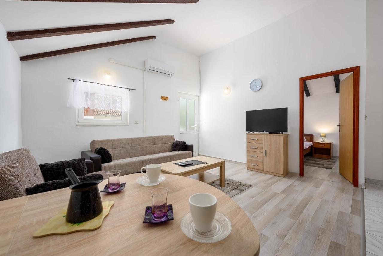 Amore House With Apartment ウマグ エクステリア 写真