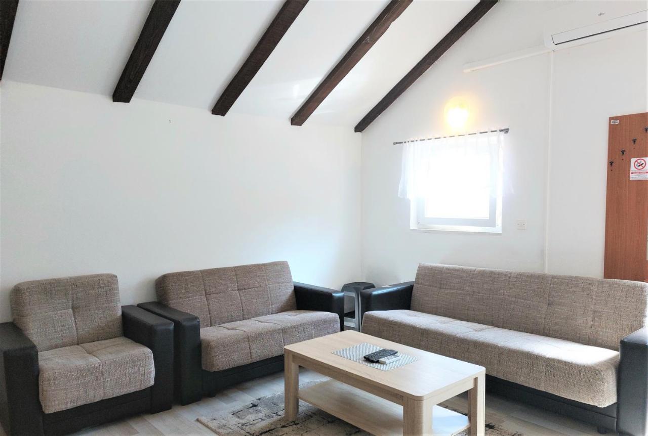 Amore House With Apartment ウマグ エクステリア 写真